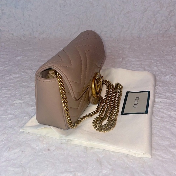 Gucci Matelassé Chevron Quilted Leather Super Mini Marmont Bag in Dusty Pink - Picture 6 of 17